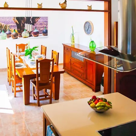 Casa Llanos Teseguite テギセ