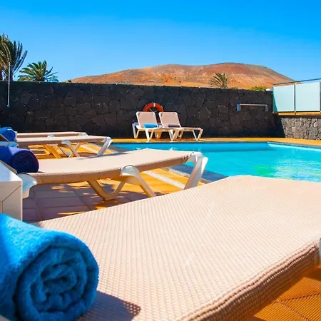 Casa Llanos Teseguite テギセ